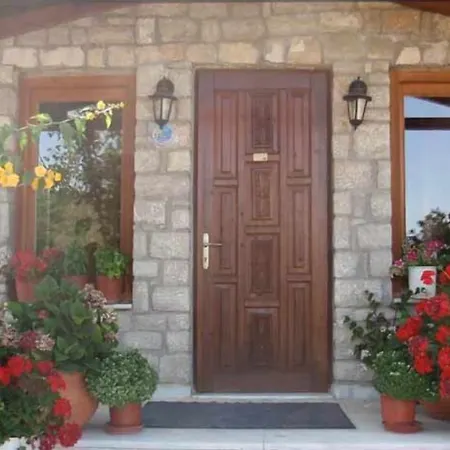 Gasthuis Antigoni Neochori (Karditsa)